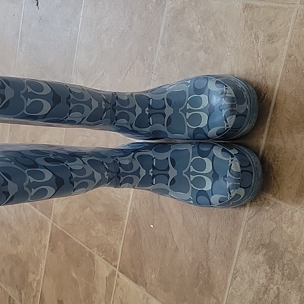 Coach Paisley Rainboots. Size 9M in blue